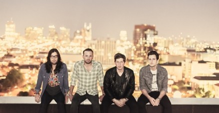 KingsOfLeon_photo1-439x226
